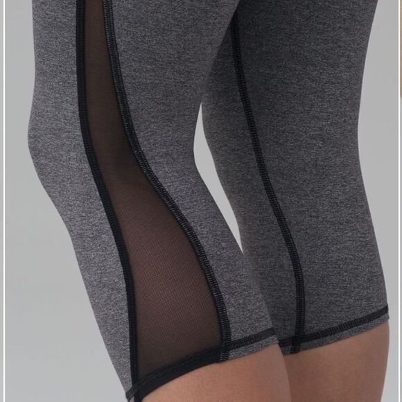 LULULEMON Train Times Crop 17" Heathered Black Size 8 - Picture 10 of 14